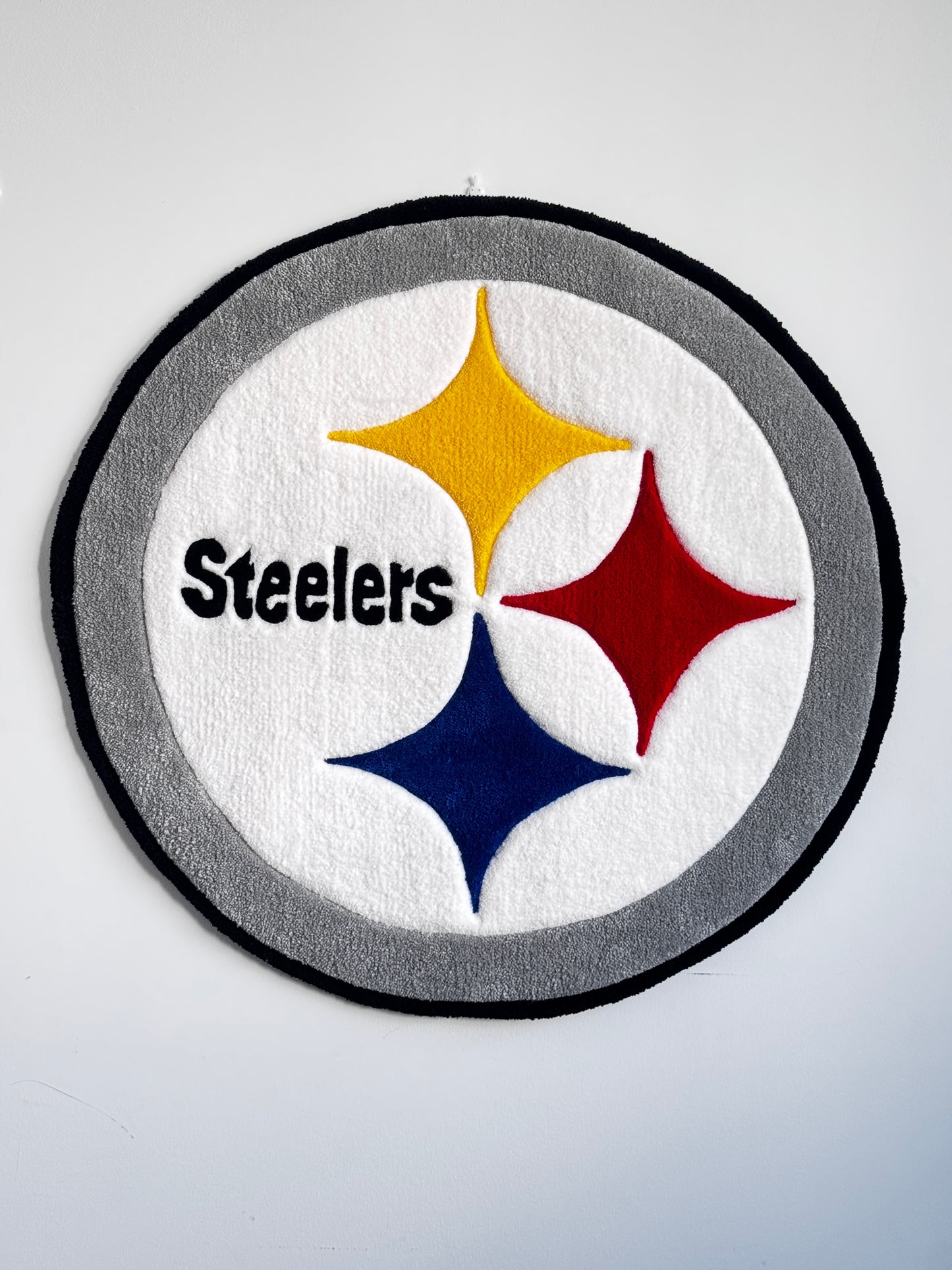 Pittsburgh Steelers Football Circle Rug – Handmade Tufted Sports Rug (3ft, 4ft)